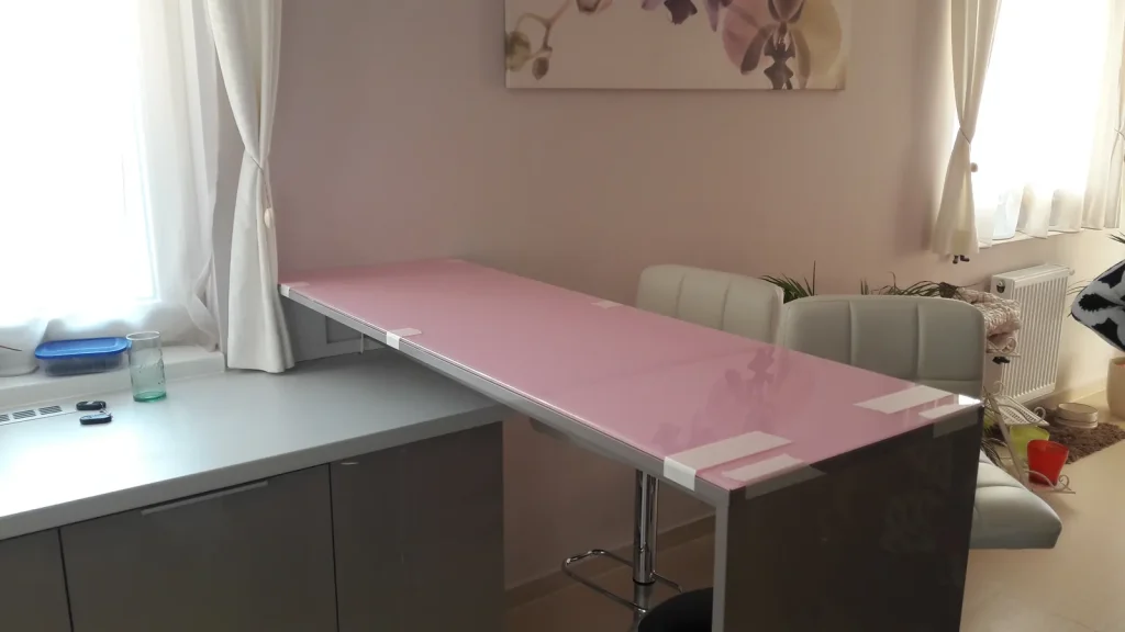 íróasztal biztonsági üveg szerelés Budapest